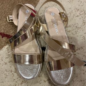 SPROX GOLD SANDALS